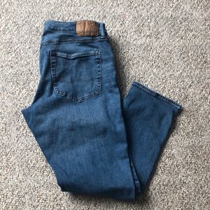 American Eagle athletic fit